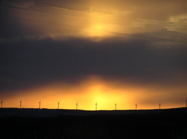 _sunset_over_windmills_pa.jpg