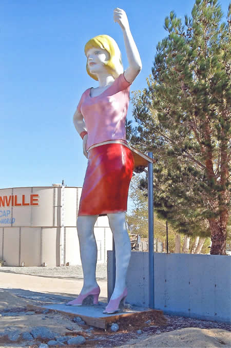 30 Foot Tall Lady of Pearsonville, CA